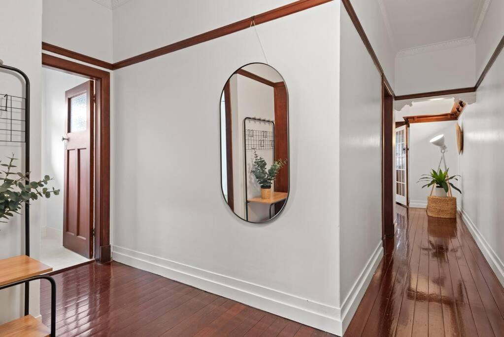 Apartament Art Deco In Ascot! ~ 2 Bed / 1 Bath / 1 Car Brisbane Zewnętrze zdjęcie